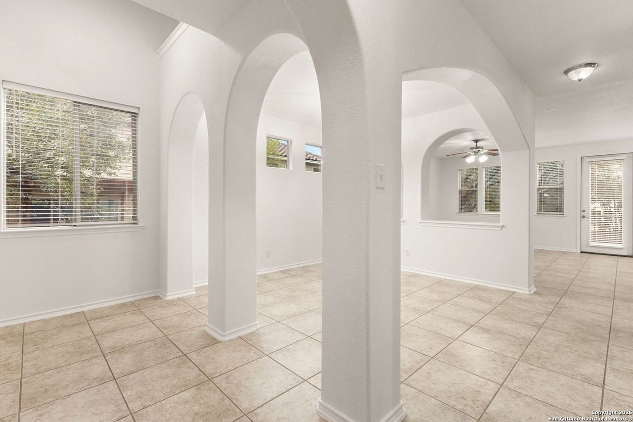 17811 Camino Grande - Photo 3 of 36