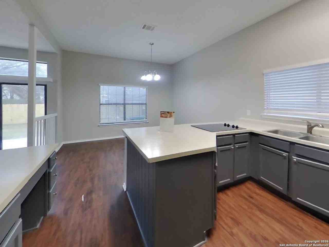 8035 Dove Trail Dr - Photo 7 of 19