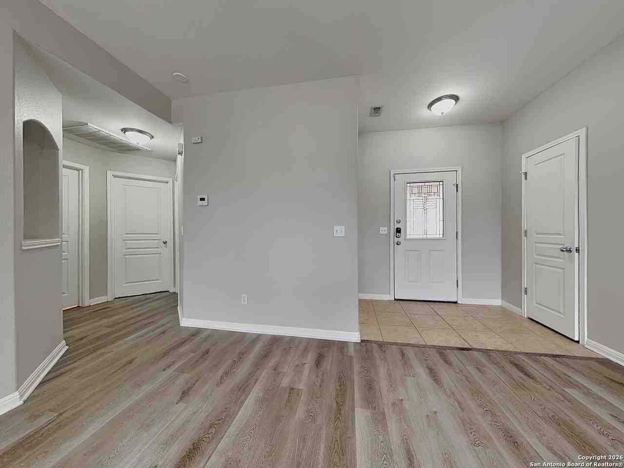 2164 Bentwood Dr - Photo 3 of 16