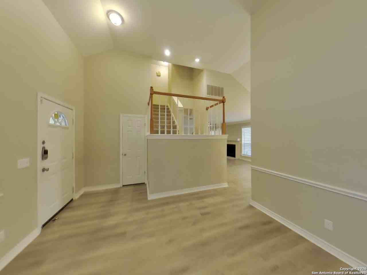 1220 Idlewood - Photo 2 of 17