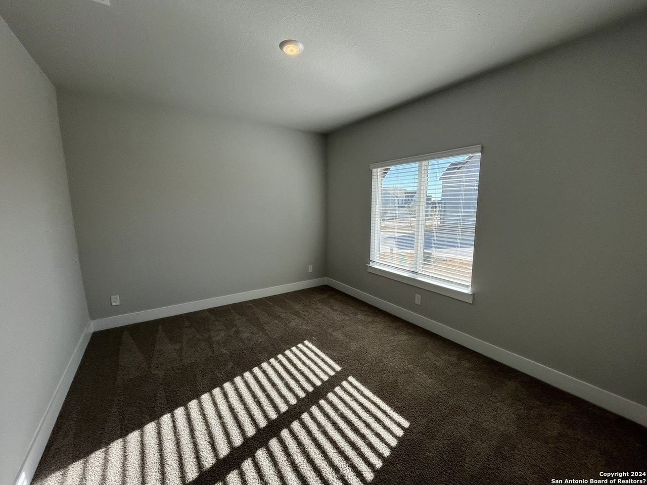 4506 Nueces Path - Photo 4 of 40