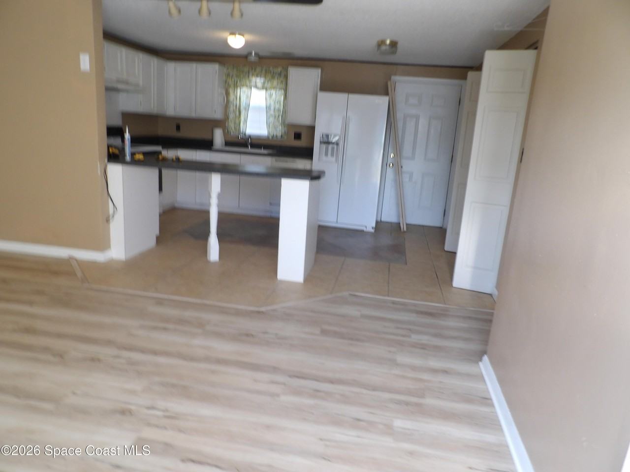 6318 Hudson Rd - Photo 7 of 38