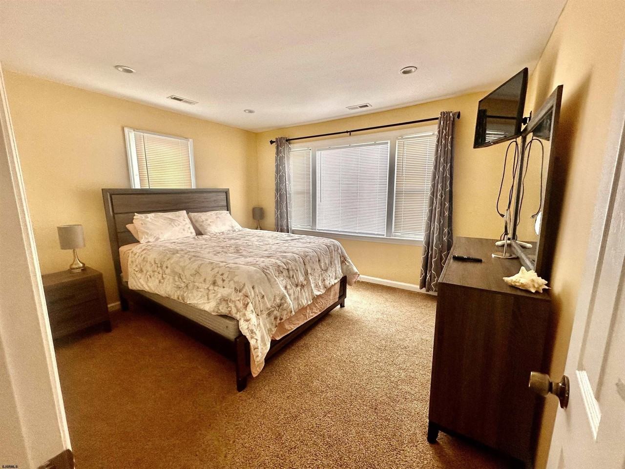 2019 Kuehnle Ave - Photo 6 of 12