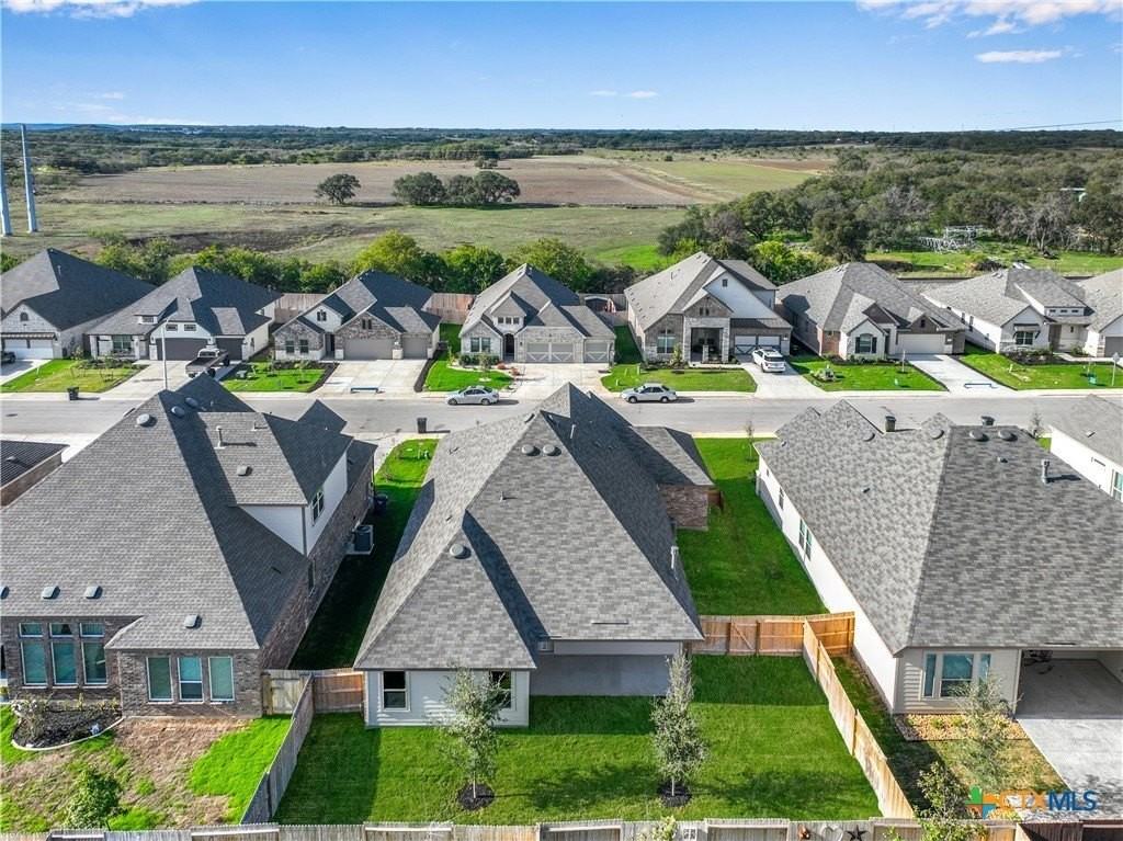 2244 Meadow Way St - Photo 2 of 17