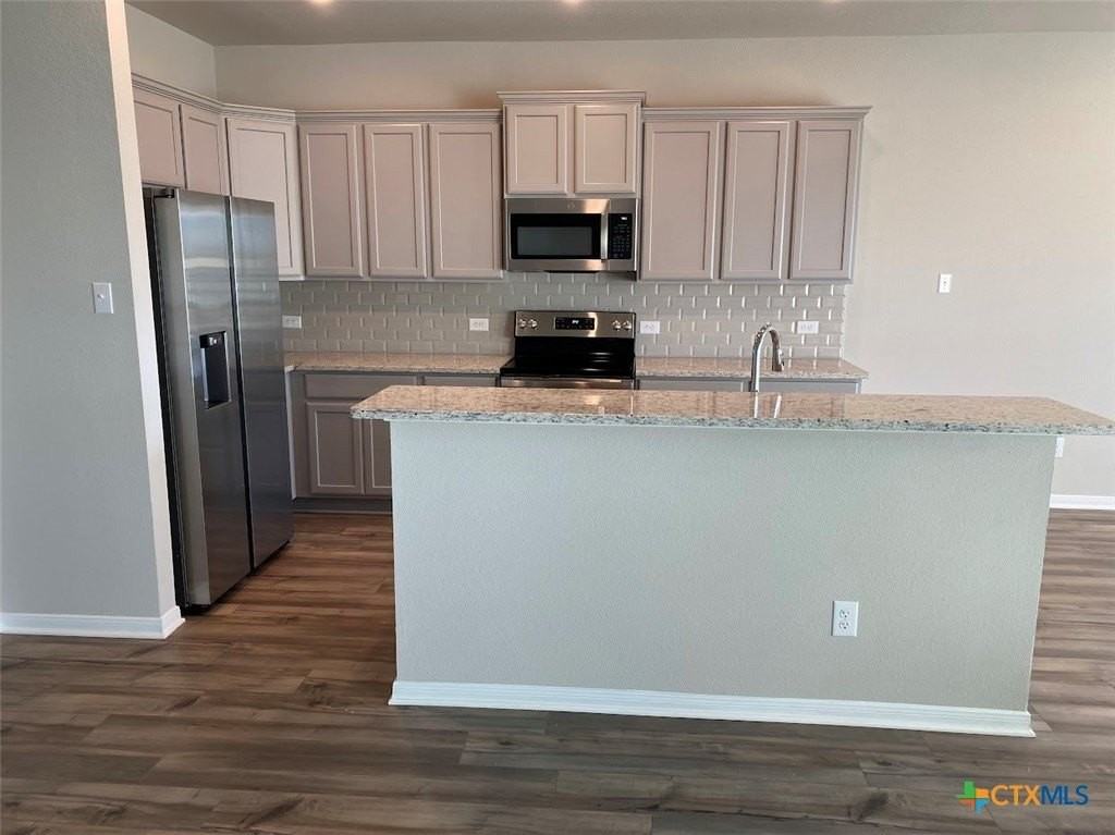 10231 Six Shooter Ln - Photo 7 of 25