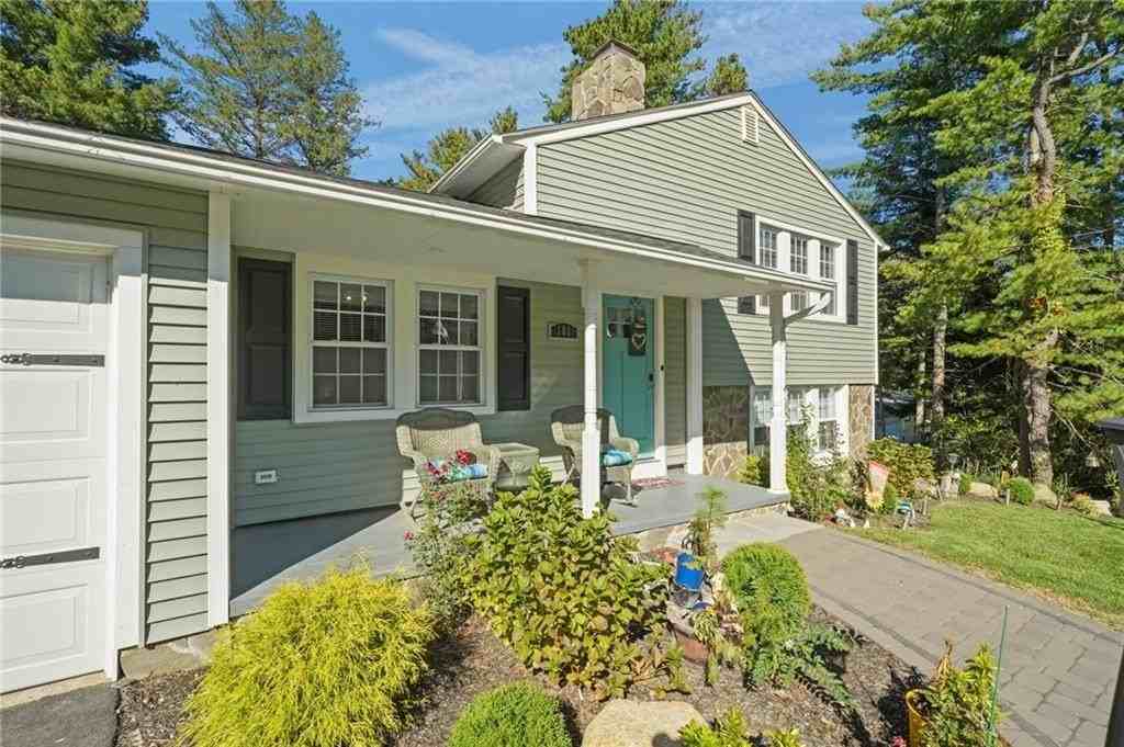 181 Highland Ave - Photo 5 of 50