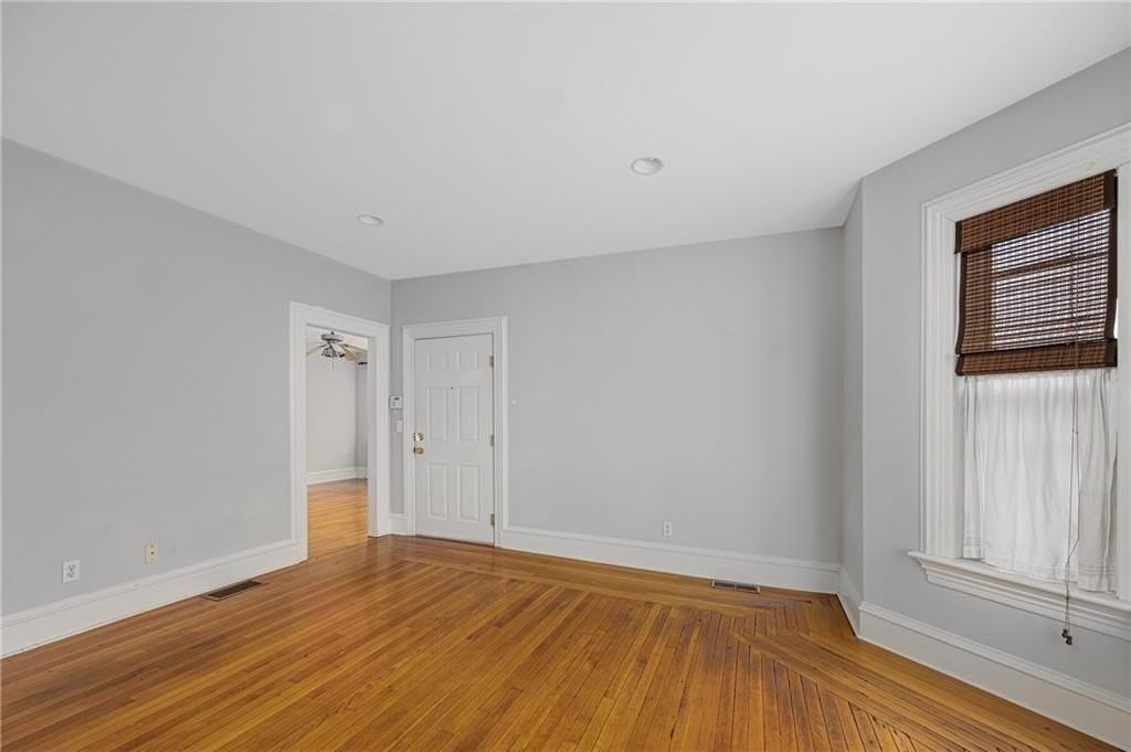 225 Carpenter St Apt 2 #2 - Photo 5 of 16