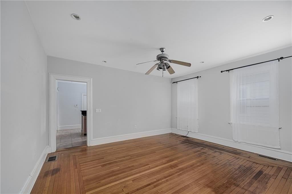 225 Carpenter St Apt 2 #2 - Photo 7 of 16