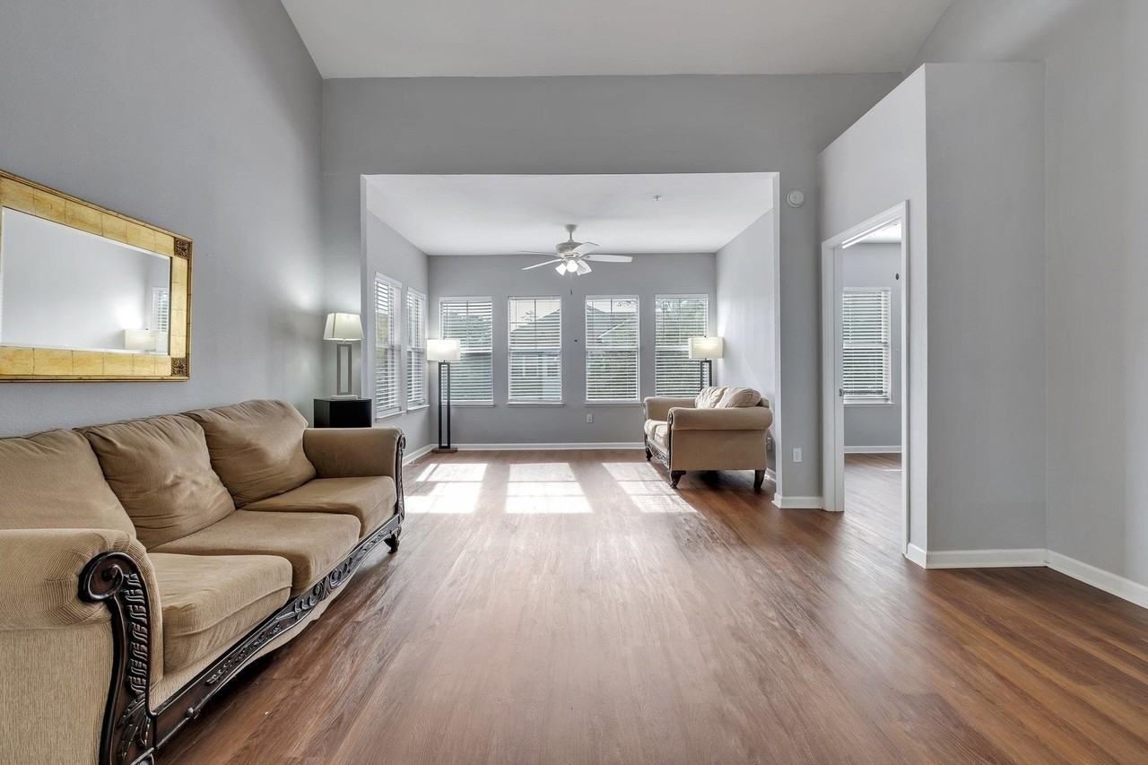 2801 Chancellorsville Dr Apt 137 #137 - Photo 2 of 42