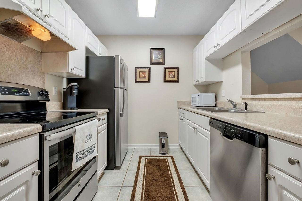 119 Belmont Rd - Photo 7 of 21