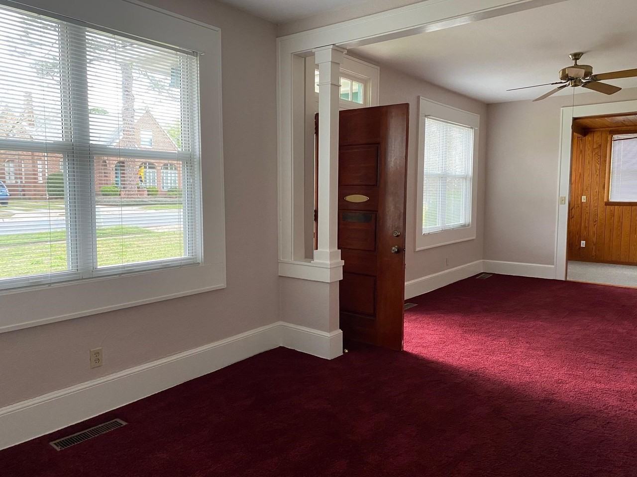 411 Beard St - Photo 3 of 33