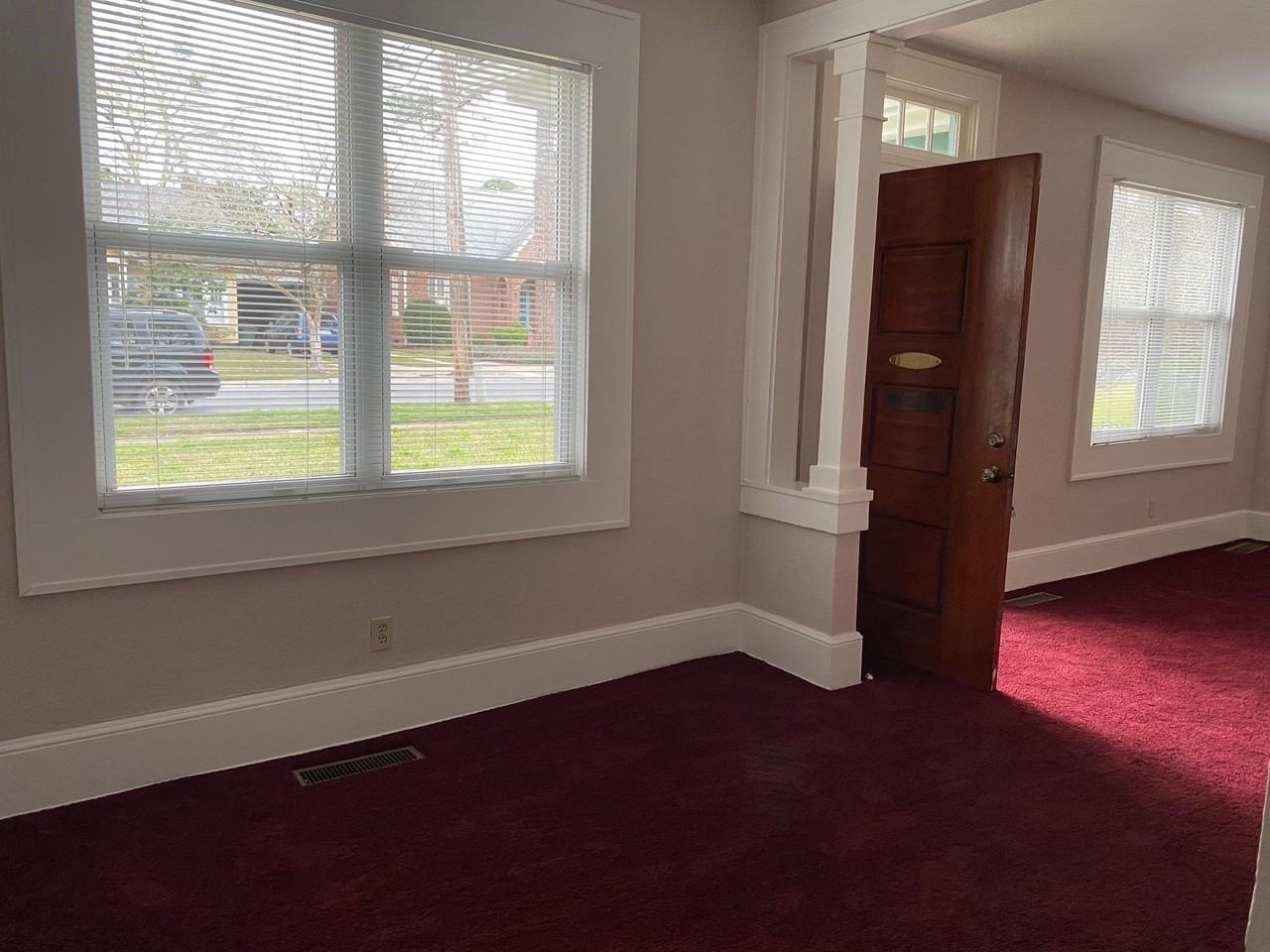 411 Beard St - Photo 5 of 33