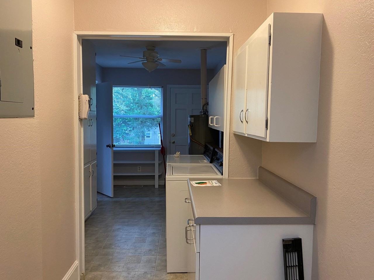 411 Beard St - Photo 7 of 33