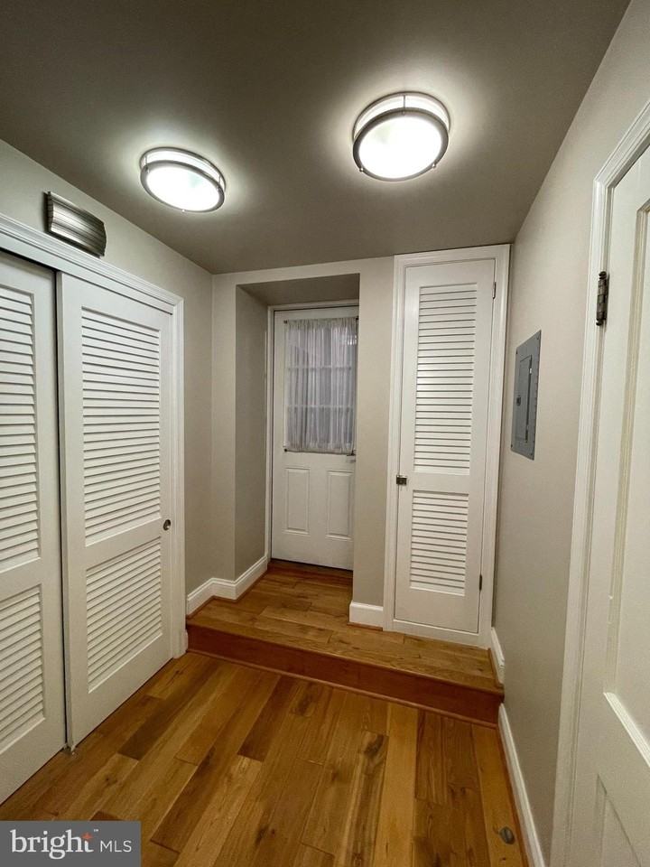 2442 20th St Nw Unit B #B - Photo 2 of 19