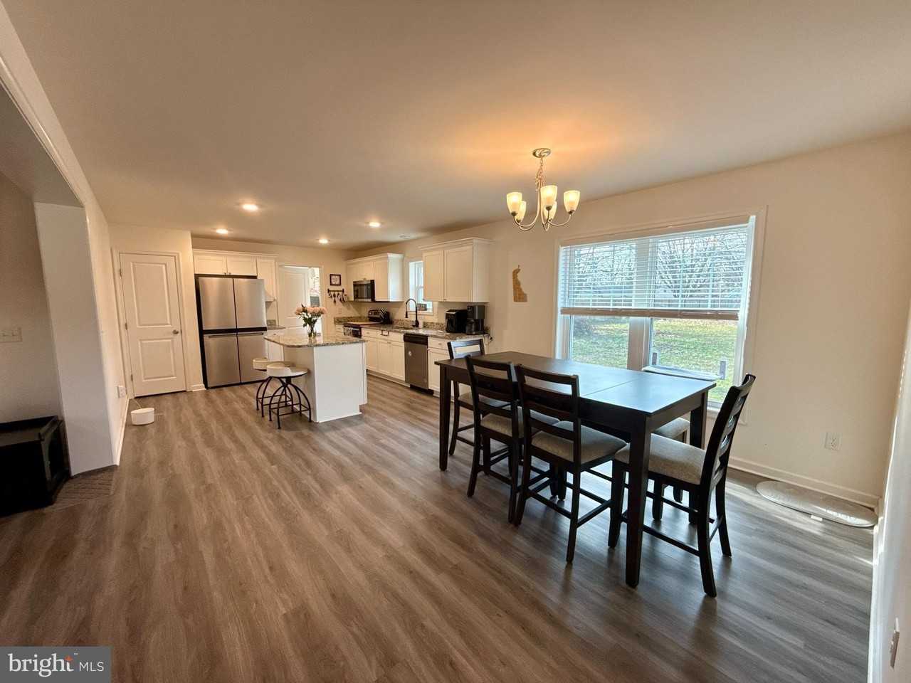 4 Senator Ave - Photo 5 of 17