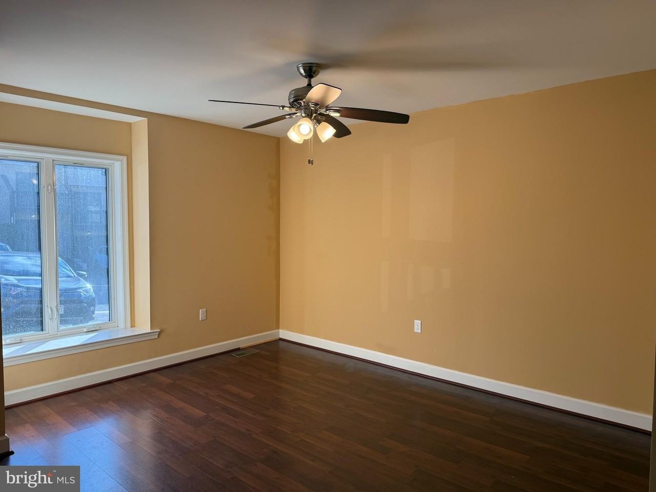 3236 Champions Dr - Photo 3 of 13