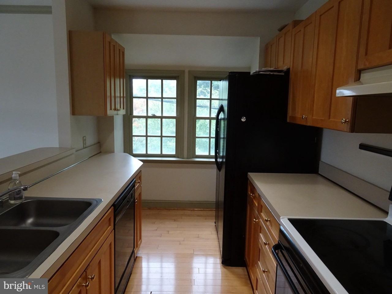 222 Delaware St Apt 1 #1 - Photo 2 of 18