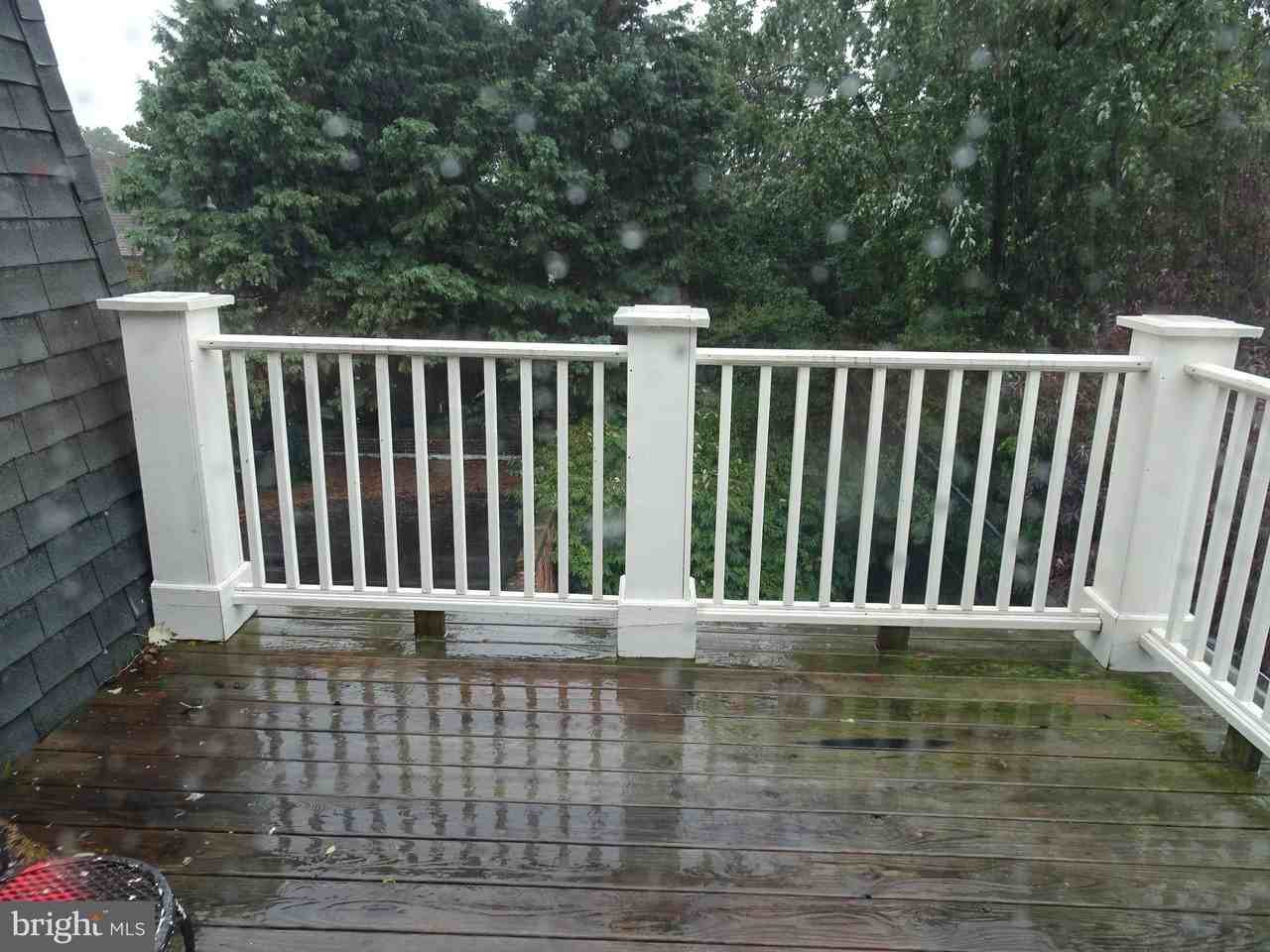 222 Delaware St Apt 1 #1 - Photo 5 of 18