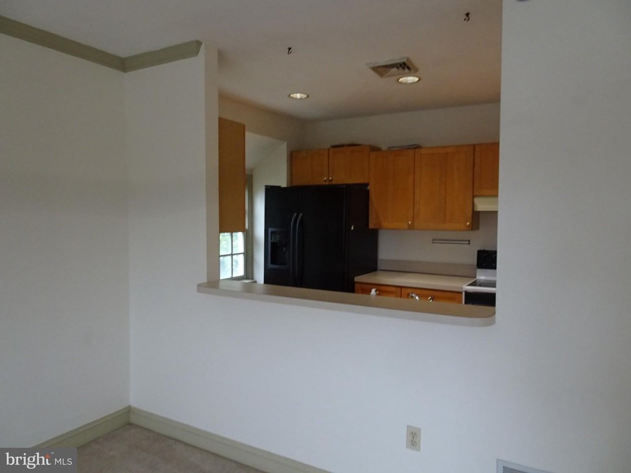 222 Delaware St Apt 1 #1 - Photo 6 of 18