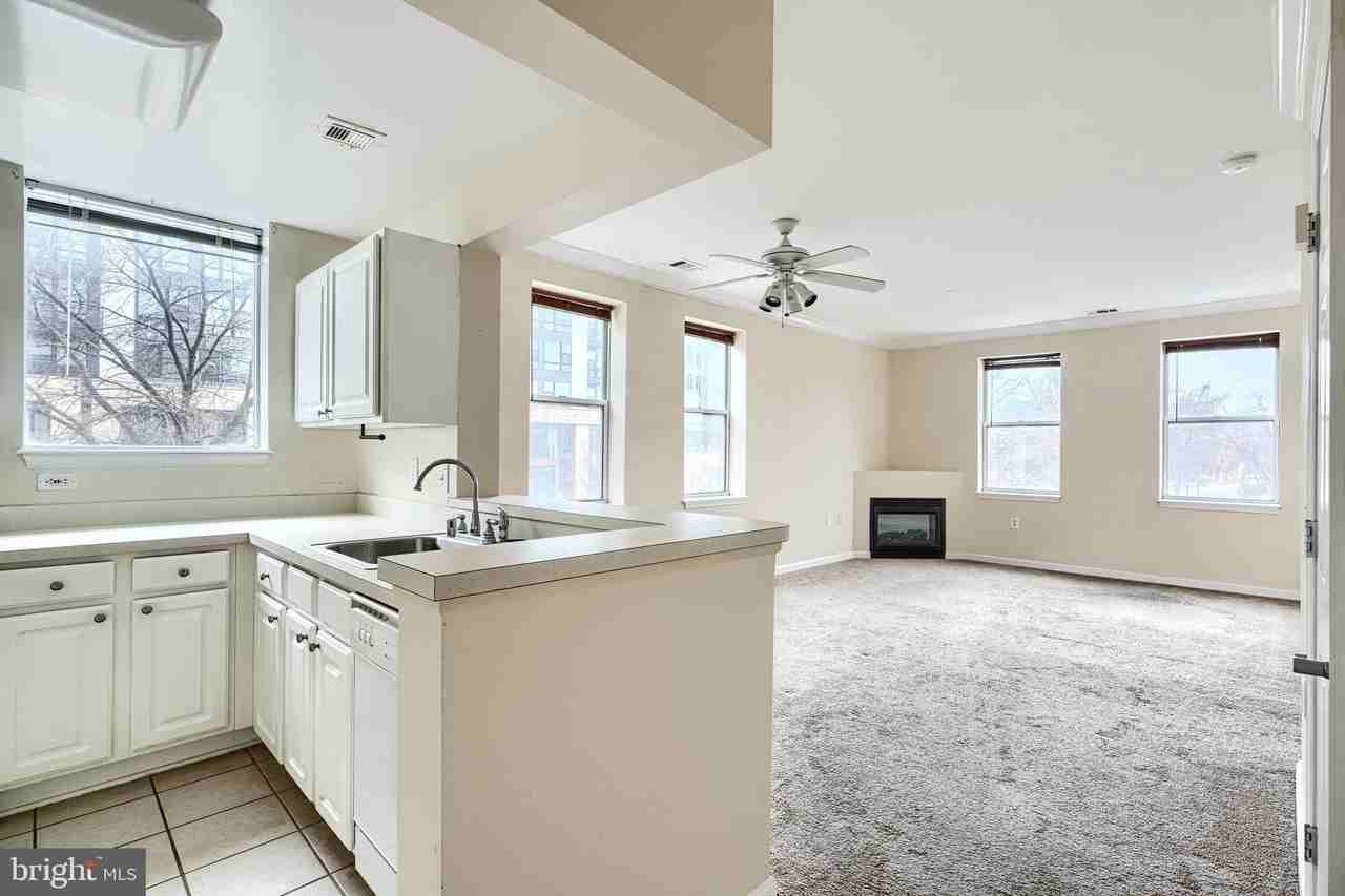 23 Pierside Dr Apt 201 #201 - Photo 2 of 28