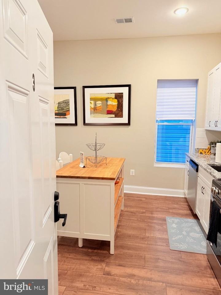 3429 Chestnut Ave - Photo 2 of 20