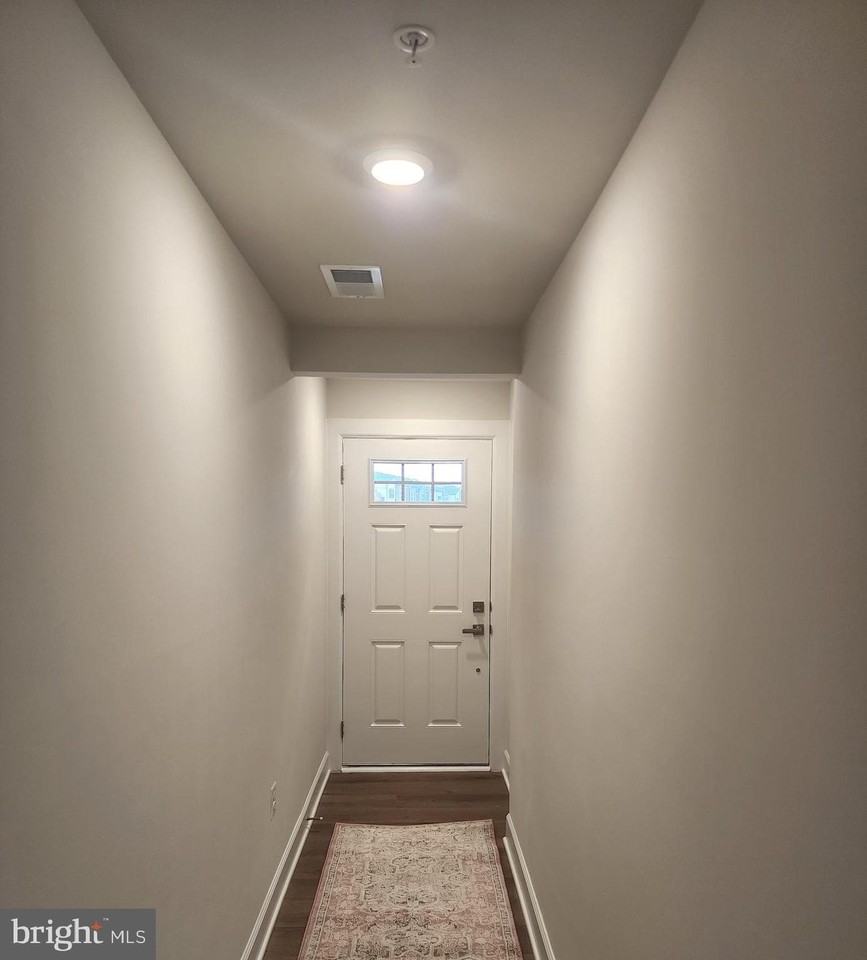 2111 COLLINGTON Place - Photo 3 of 25