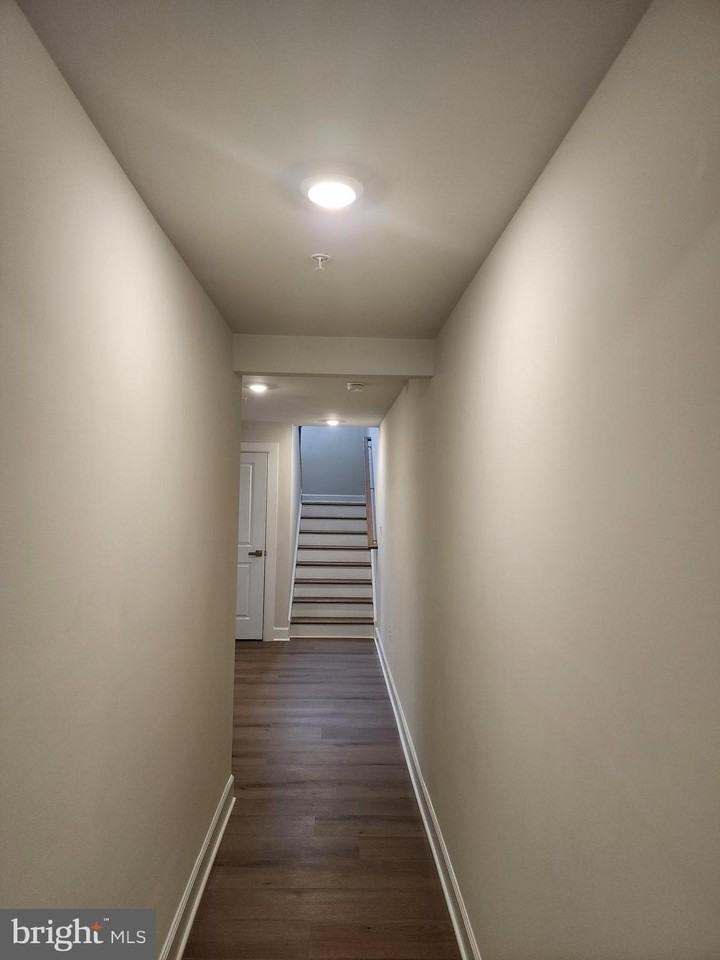 2111 COLLINGTON Place - Photo 4 of 25