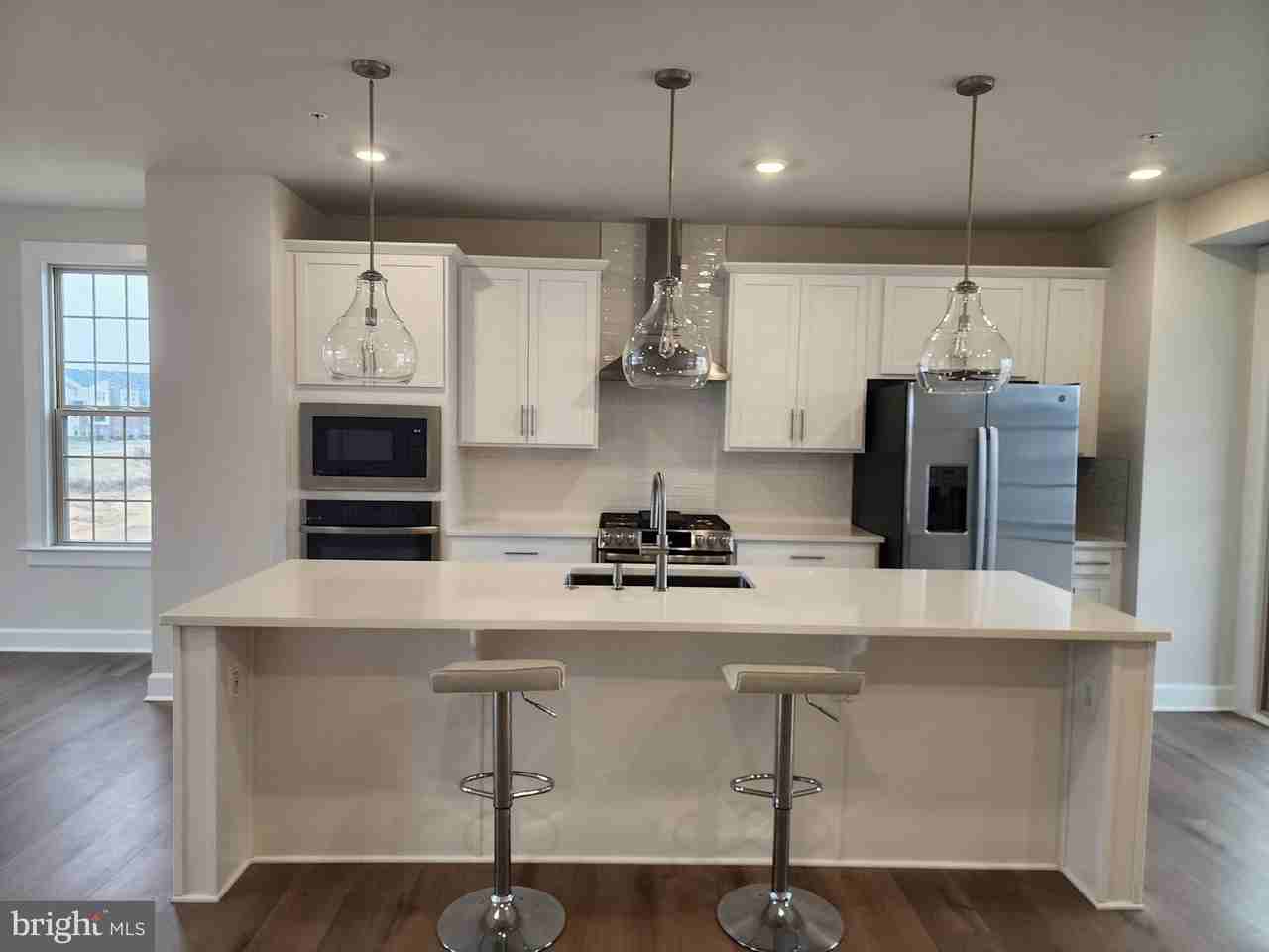 2111 COLLINGTON Place - Photo 6 of 25