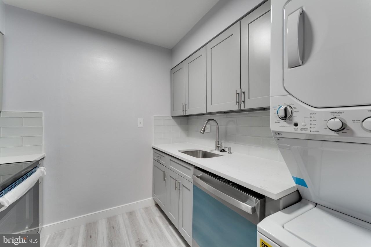 6982 Hanover Pkwy Apt 302 #302 - Photo 6 of 15