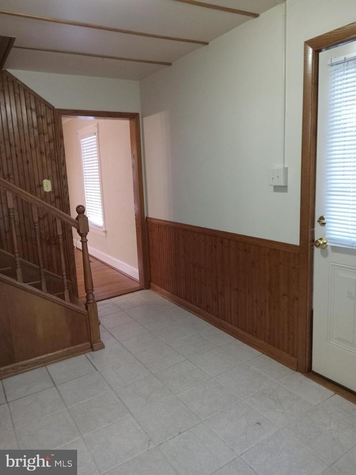 13706 Maugansville Rd - Photo 2 of 14