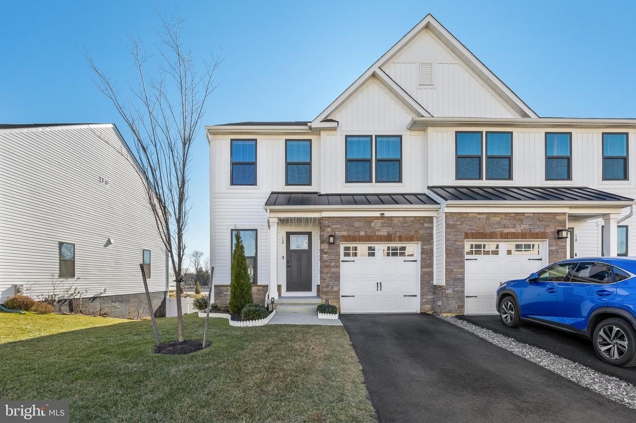 12 Sage Way - Photo 2 of 34