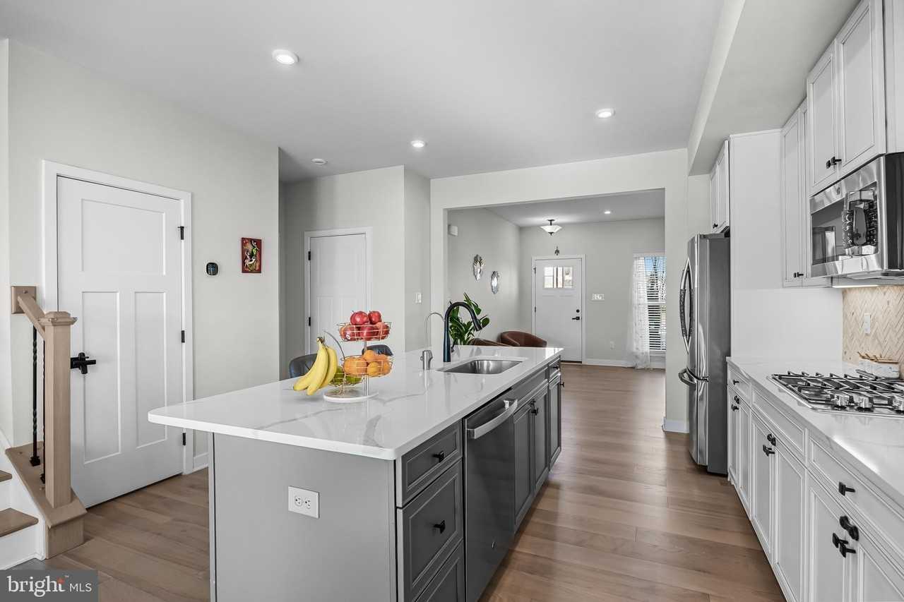 12 Sage Way - Photo 6 of 34