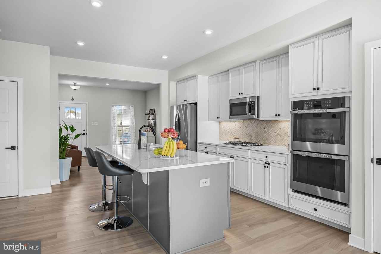 12 Sage Way - Photo 7 of 34