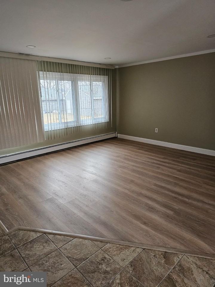 65 Silverspruce Rd - Photo 3 of 24