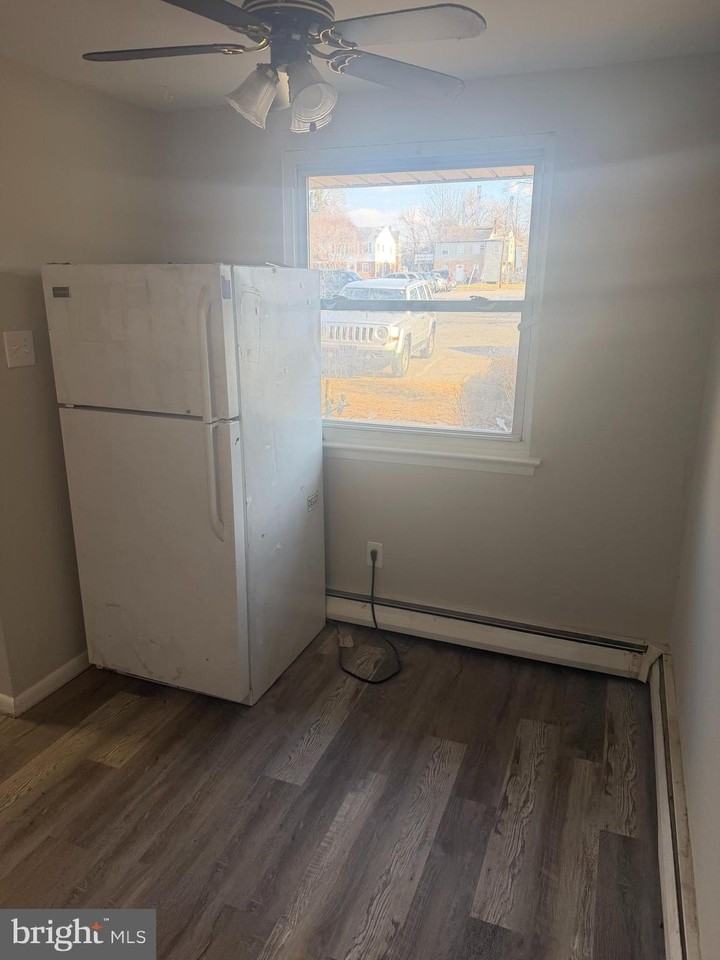 2638 Parkside Ter - Photo 4 of 9