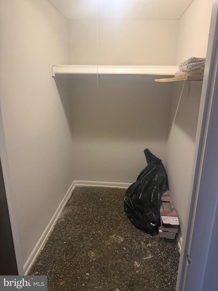 2638 Parkside Ter - Photo 6 of 9