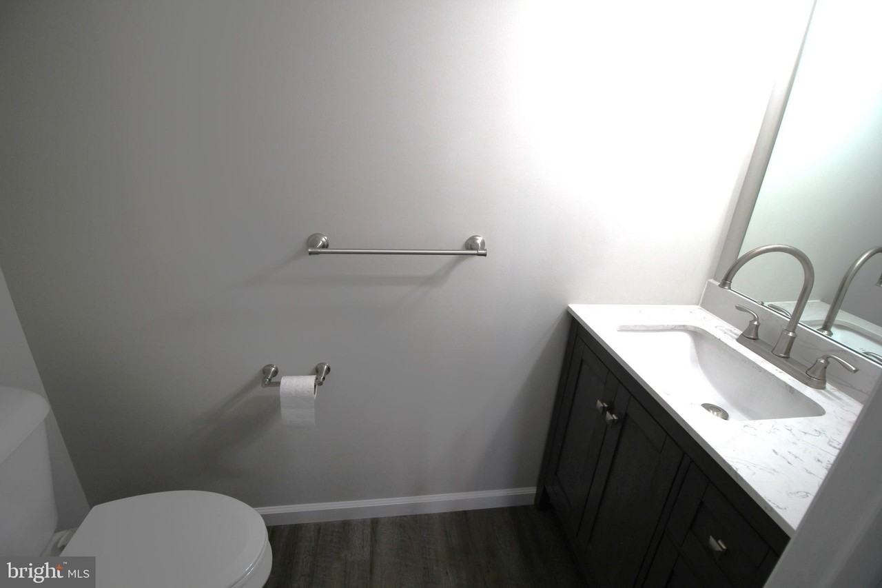 104 W Fulton St - Photo 7 of 15