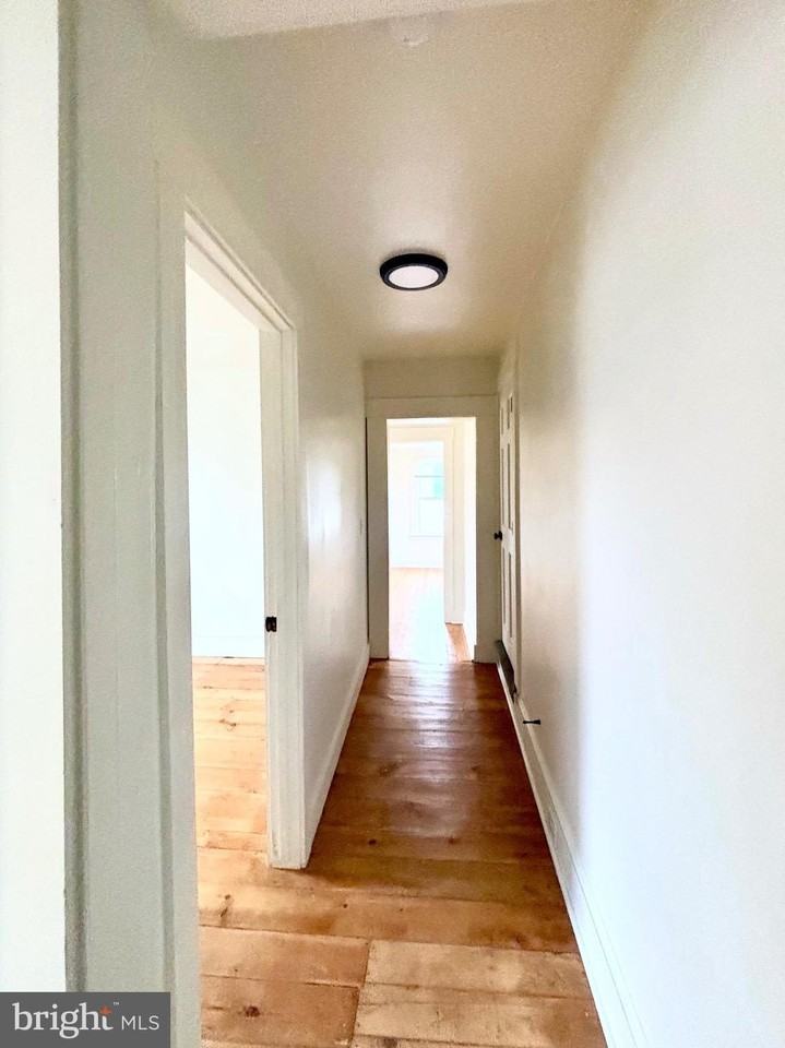 28 Caroline St - Photo 3 of 9