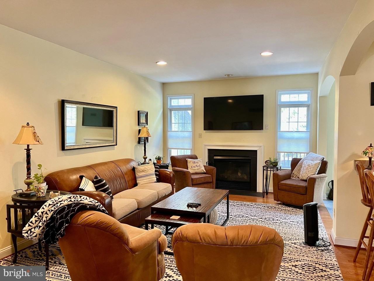 668 Greycliffe Ln - Photo 6 of 33