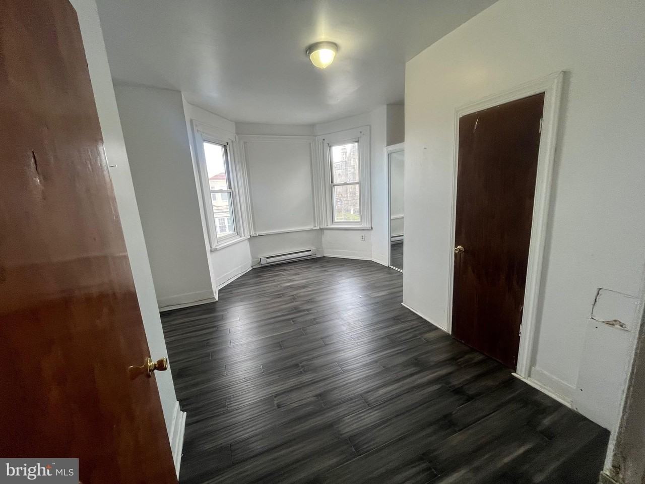 5400 Catharine St Unit B #B - Photo 4 of 10