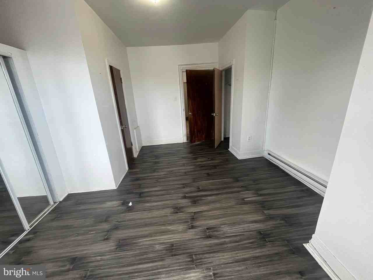 5400 Catharine St Unit B #B - Photo 6 of 10