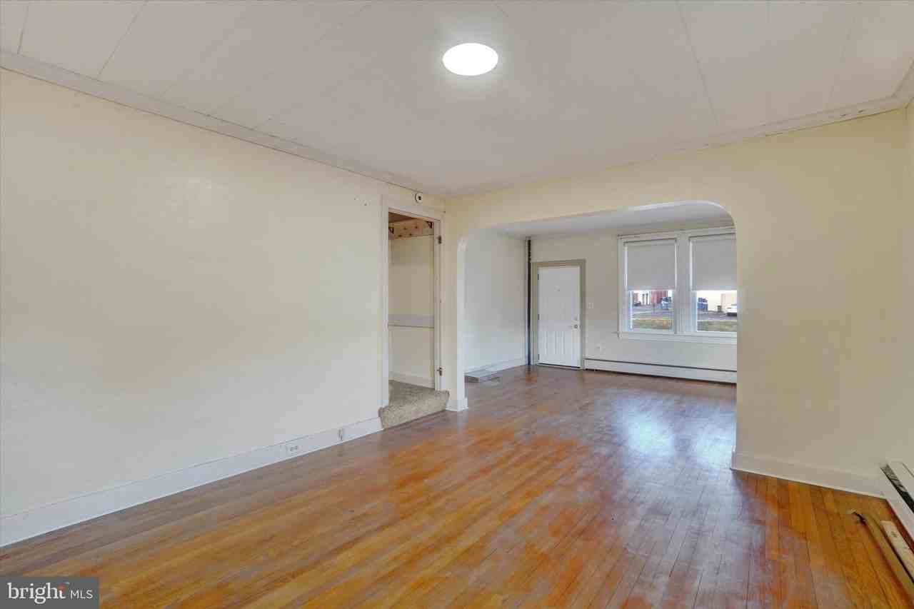 58 E Railroad St - Photo 6 of 24