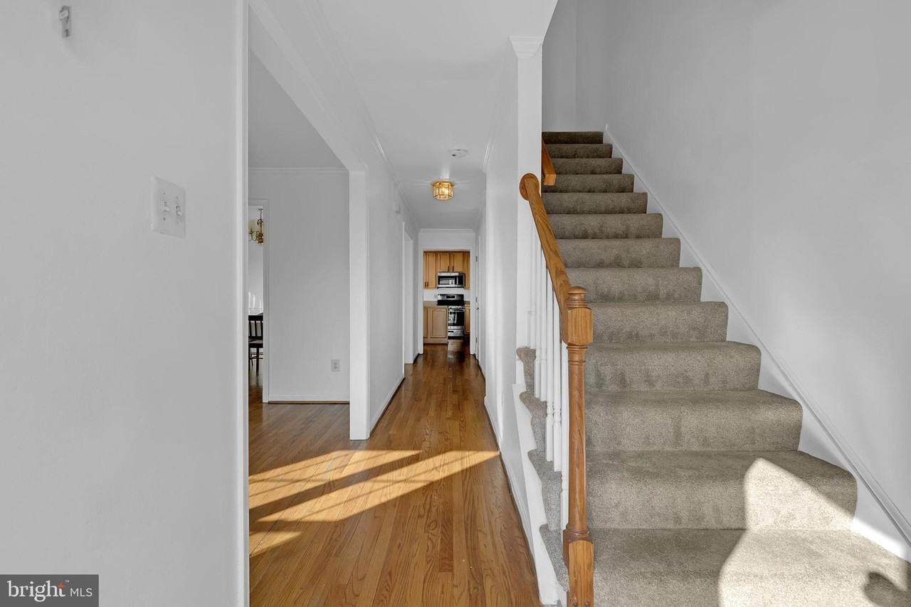 5617 6th St N - Photo 3 of 28