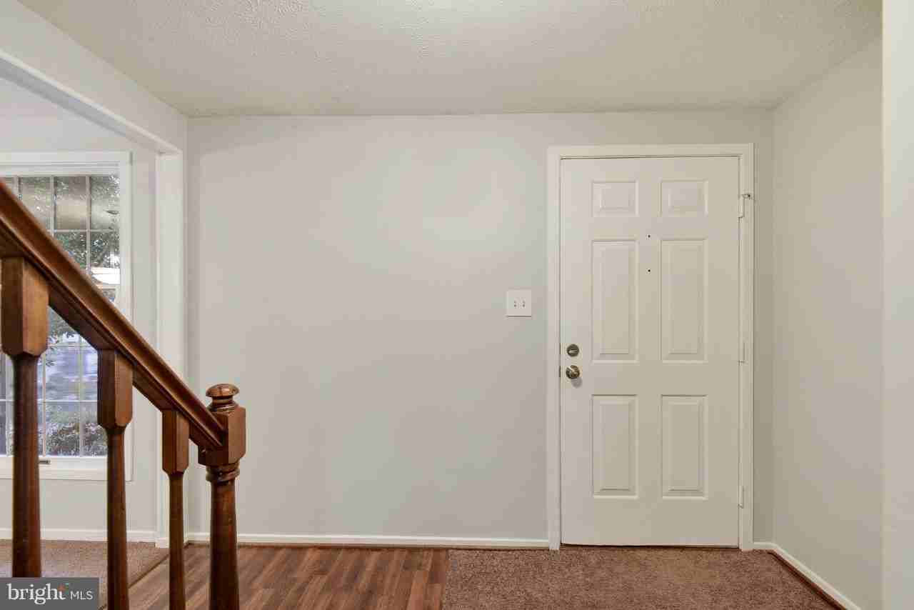 5729 Heming Ave - Photo 2 of 49