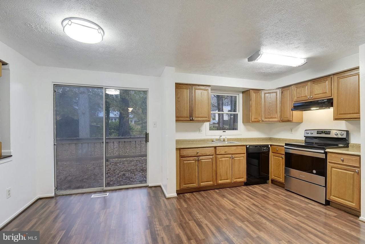 5729 Heming Ave - Photo 5 of 49