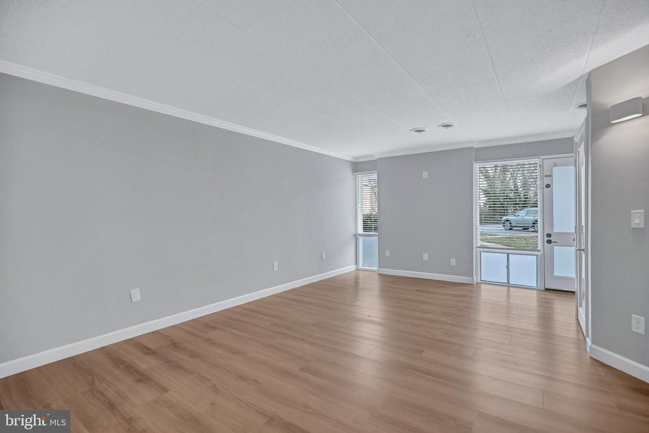 2605 Fort Farnsworth Rd Unit 314 #314 - Photo 3 of 34