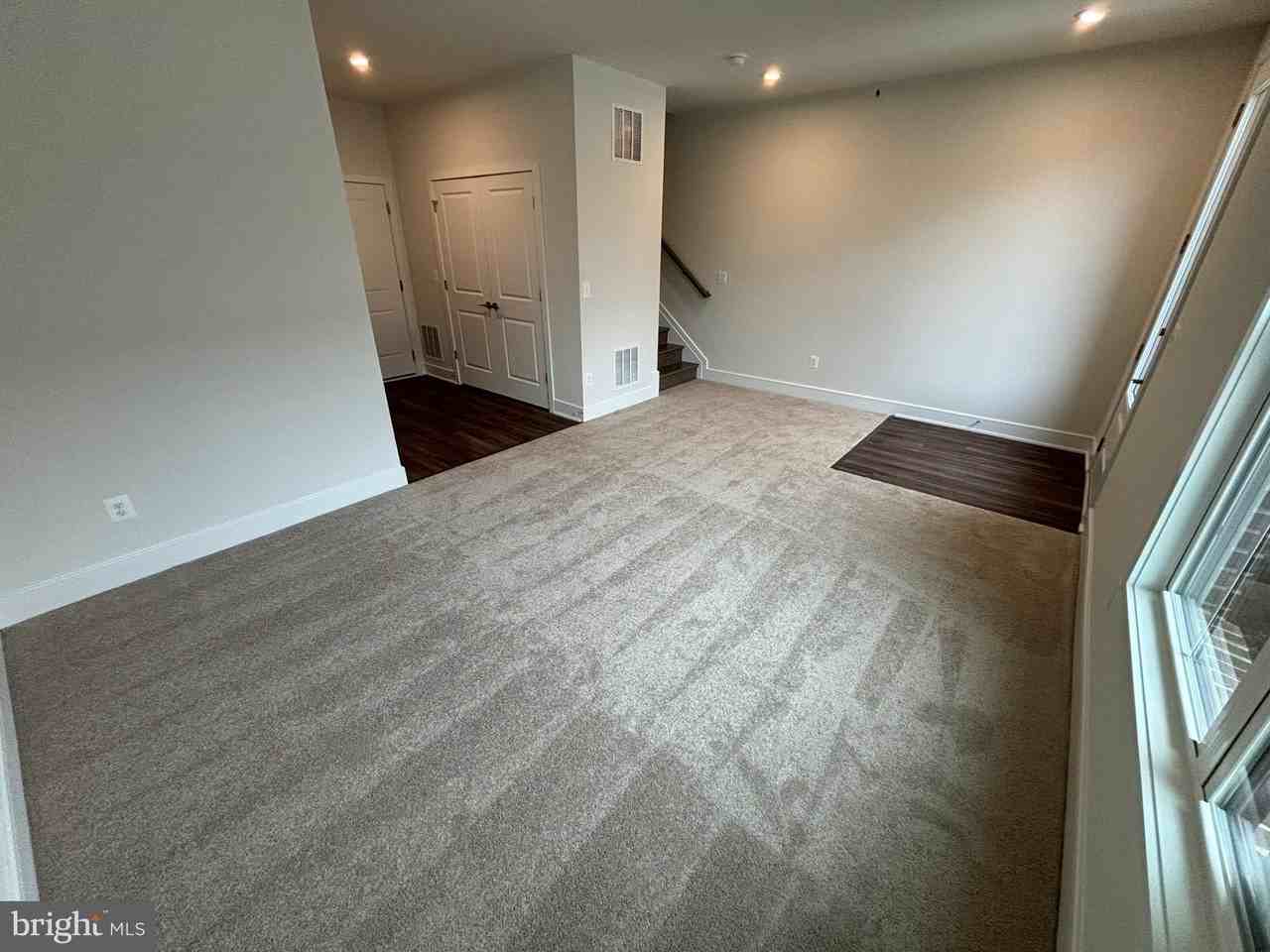 23076 Soaring Heights Ter - Photo 4 of 27