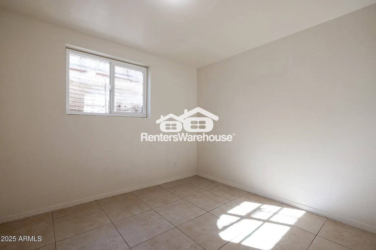 325 S Pioneer Unit 329l - Photo 4 of 5