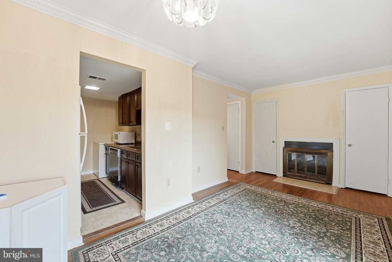 2930 Buell Ct - Photo 3 of 37