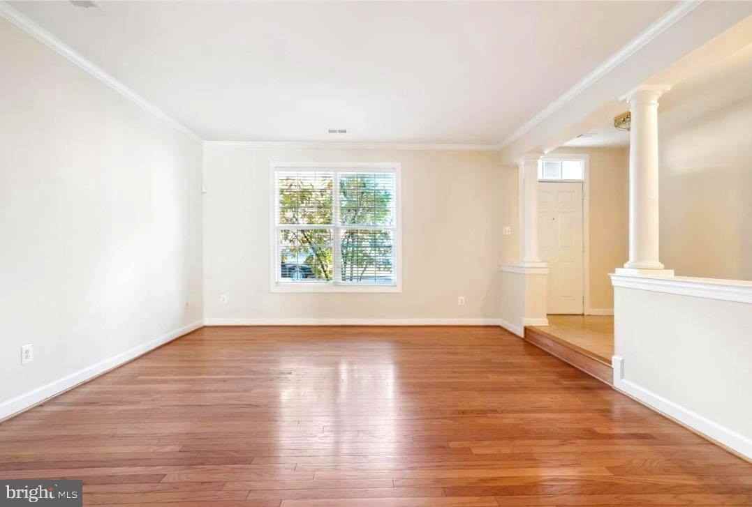 5033 Softwood Ln - Photo 4 of 34